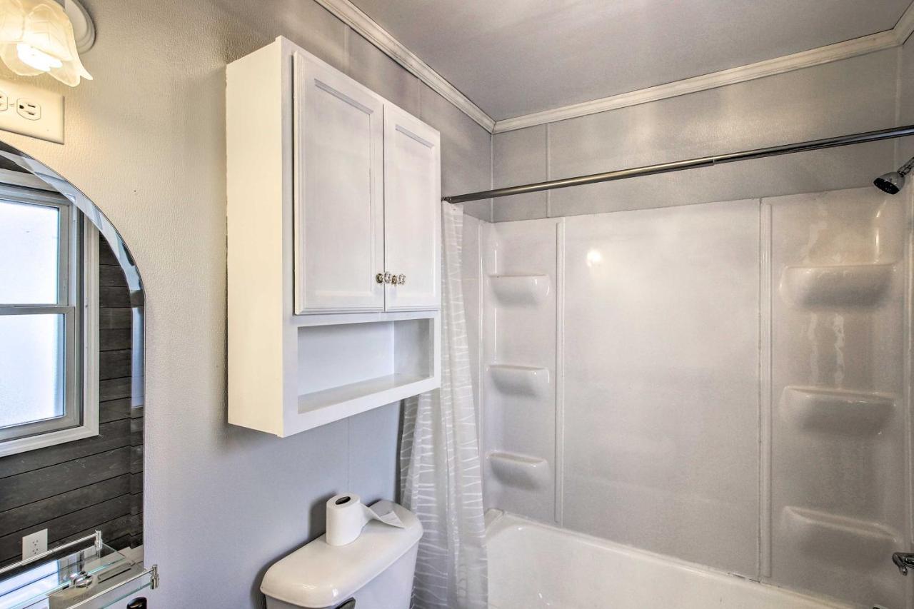 Quaint And Pet-Friendly Cabin On Shawano Lake! Екстериор снимка