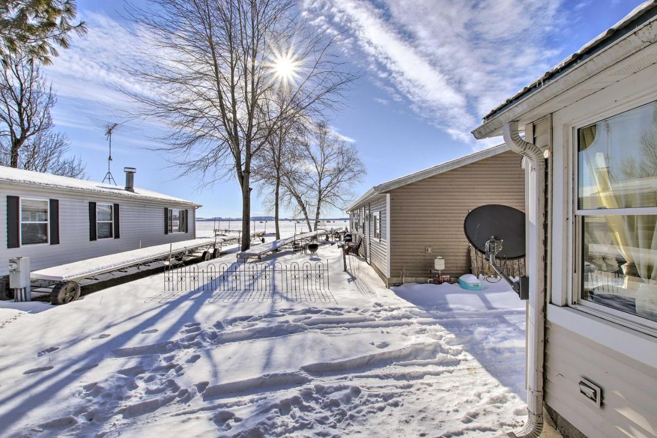 Quaint And Pet-Friendly Cabin On Shawano Lake! Екстериор снимка